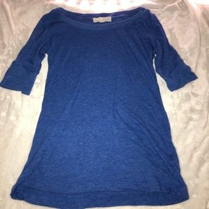 Tight, shorter sleeves shirt